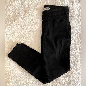 Old Navy Rockstar Super Skinny Jegging